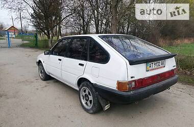 Ліфтбек Toyota Corolla 1987 в 