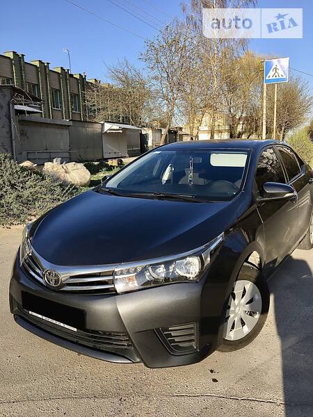 Седан Toyota Corolla 2014 в Тернополе