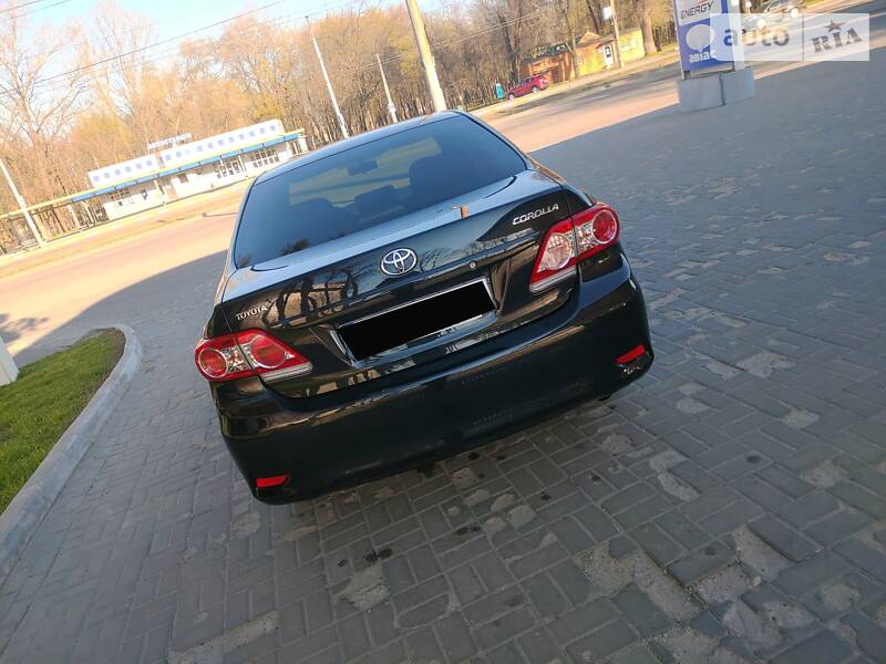Седан Toyota Corolla 2011 в Дніпрі