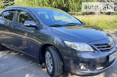 Седан Toyota Corolla 2011 в Кропивницком