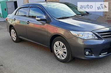 Седан Toyota Corolla 2011 в Кропивницком