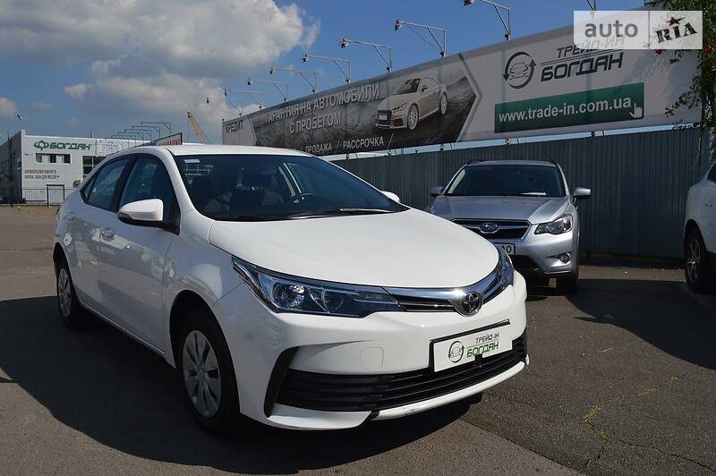Седан Toyota Corolla 2017 в Києві