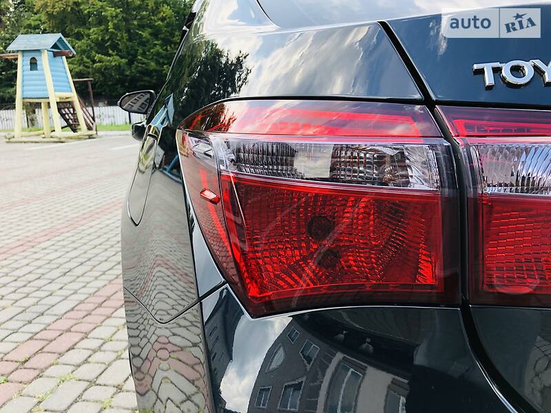 Седан Toyota Corolla 2013 в Богородчанах