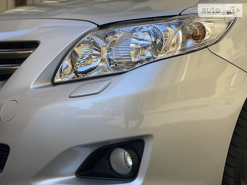 Седан Toyota Corolla 2008 в Києві