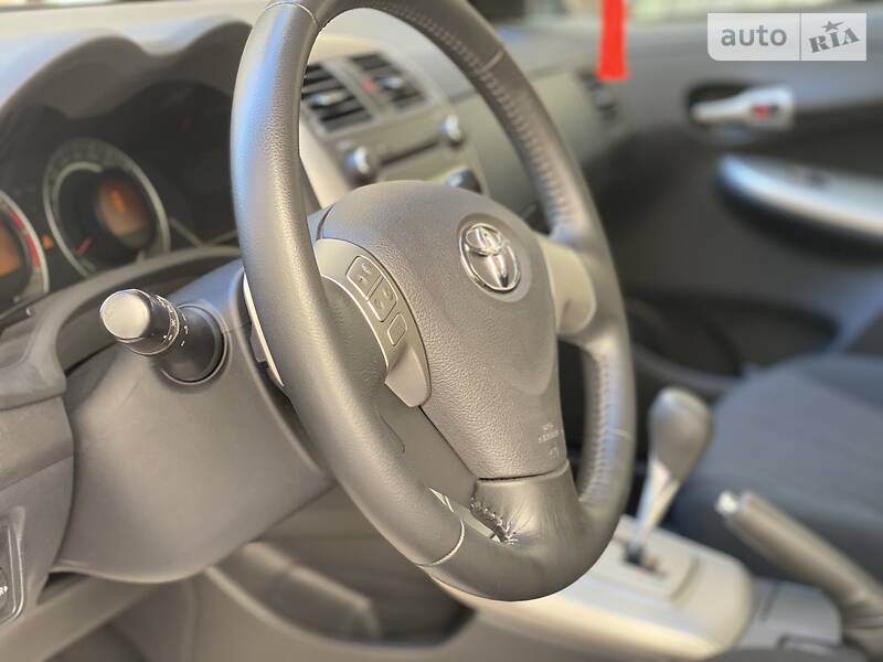 Седан Toyota Corolla 2008 в Києві