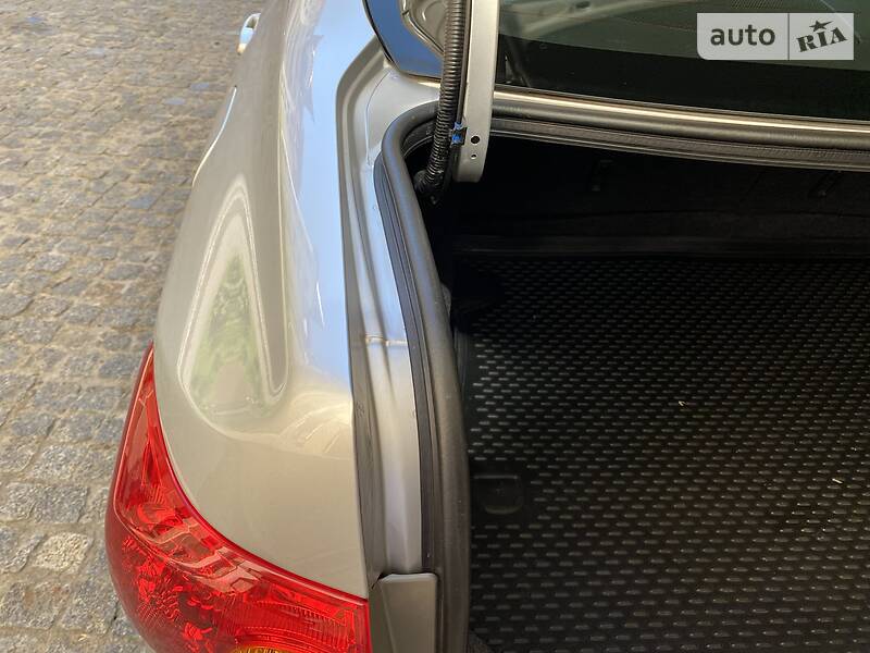 Седан Toyota Corolla 2008 в Києві