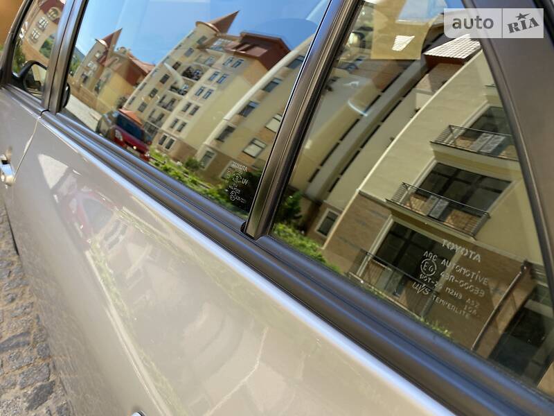 Седан Toyota Corolla 2008 в Києві