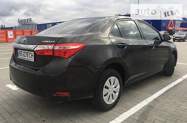 Седан Toyota Corolla 2015 в Виннице