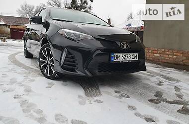 Седан Toyota Corolla 2018 в Ромнах
