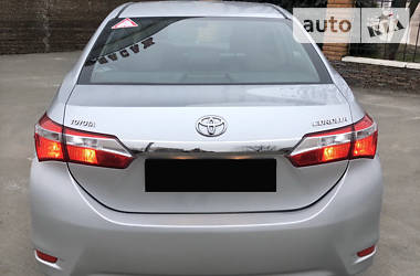 Седан Toyota Corolla 2014 в Киеве