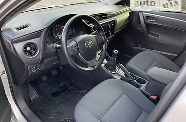 Седан Toyota Corolla 2018 в Днепре