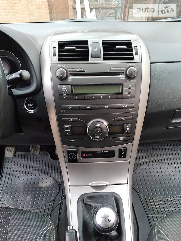 Седан Toyota Corolla 2008 в Умани