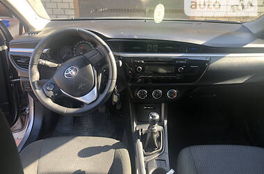 Седан Toyota Corolla 2013 в Кобеляках