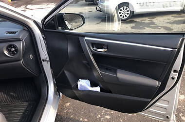 Седан Toyota Corolla 2016 в 
