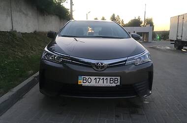 Седан Toyota Corolla 2017 в Тернополі