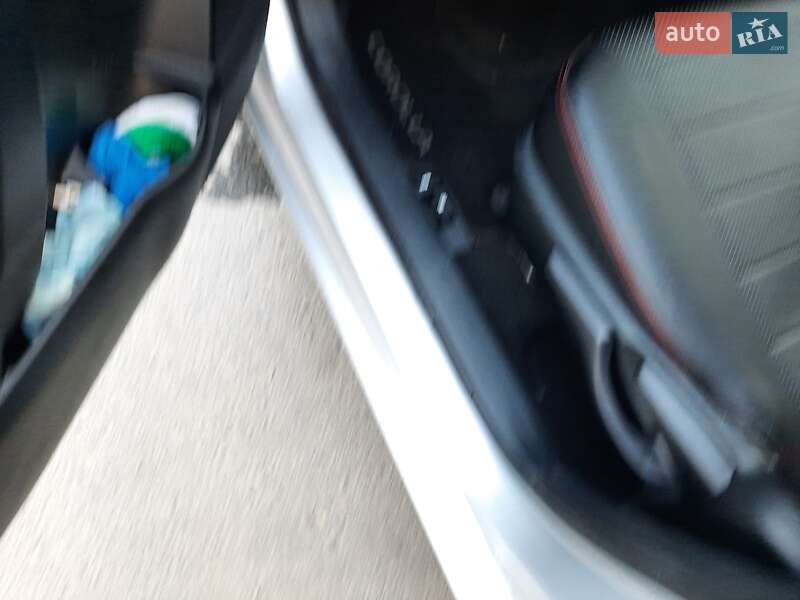 Седан Toyota Corolla 2015 в Одесі