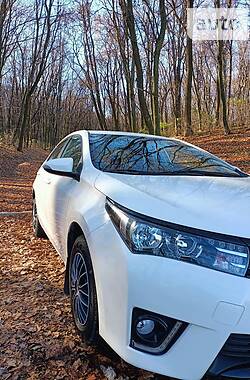 Седан Toyota Corolla 2014 в Тернополе