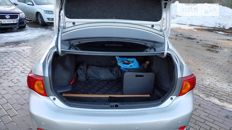 Седан Toyota Corolla 2008 в Виннице