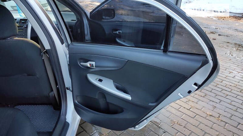 Седан Toyota Corolla 2008 в Виннице