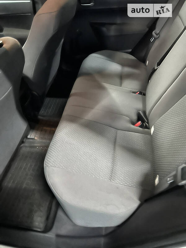 Седан Toyota Corolla 2017 в Киеве