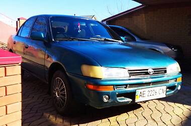 Седан Toyota Corolla 1995 в Днепре