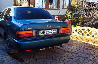 Седан Toyota Corolla 1995 в Днепре