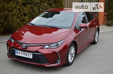 Седан Toyota Corolla 2019 в Львове