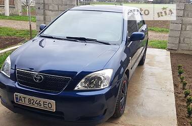 Хэтчбек Toyota Corolla 2003 в Ивано-Франковске