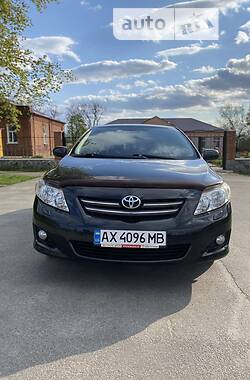 Седан Toyota Corolla 2008 в Краснограде