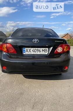 Седан Toyota Corolla 2008 в Краснограде