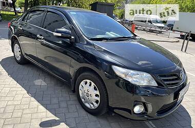 Седан Toyota Corolla 2012 в Днепре