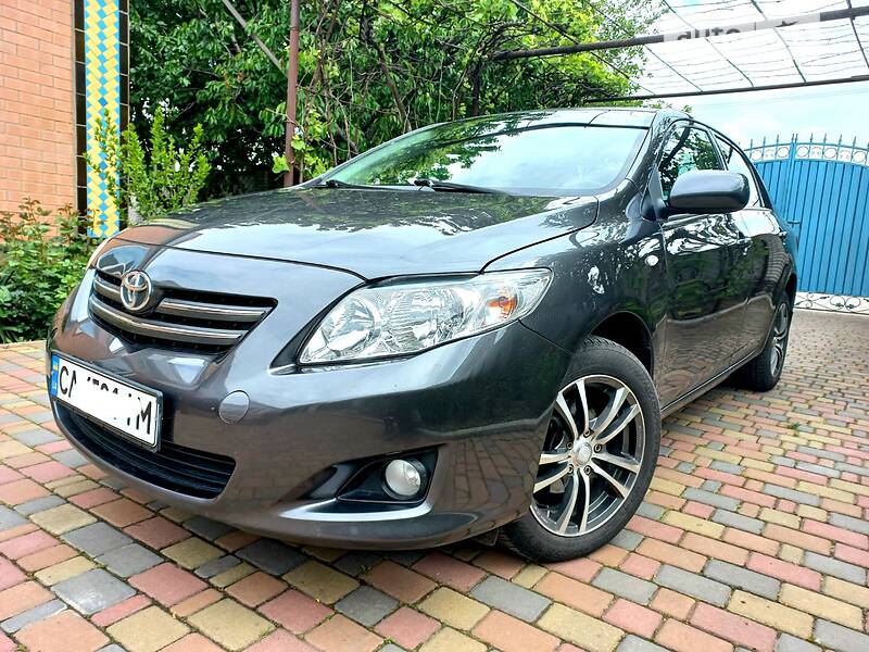 Седан Toyota Corolla 2009 в Умани