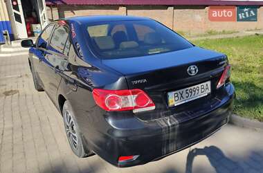 Седан Toyota Corolla 2013 в Кам'янець-Подільському