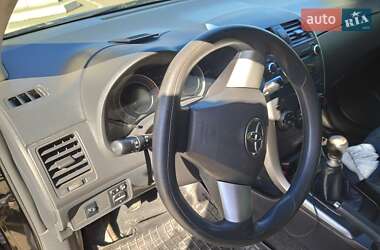 Седан Toyota Corolla 2013 в Кам'янець-Подільському