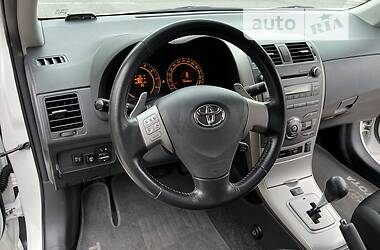 Седан Toyota Corolla 2008 в Киеве