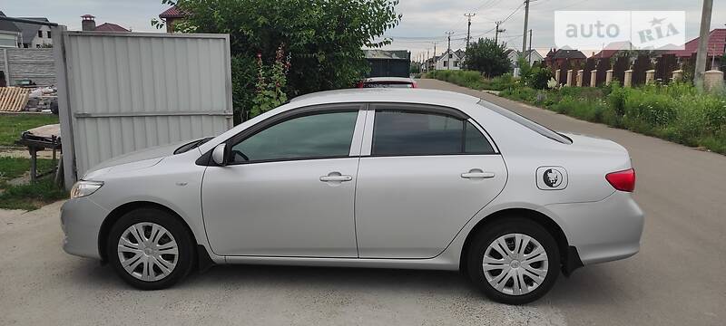 Седан Toyota Corolla 2008 в Киеве