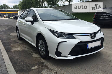 Седан Toyota Corolla 2020 в Киеве