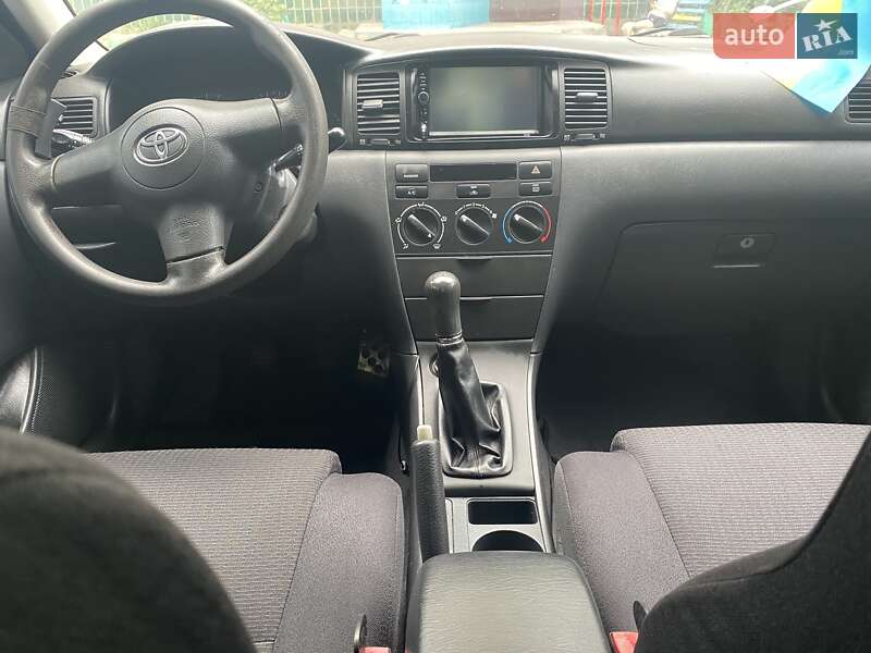 Седан Toyota Corolla 2004 в Черкассах