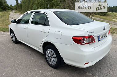Седан Toyota Corolla 2012 в 