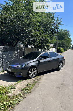 Седан Toyota Corolla 2018 в Лозовій