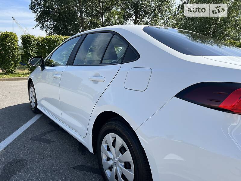 Седан Toyota Corolla 2020 в Киеве