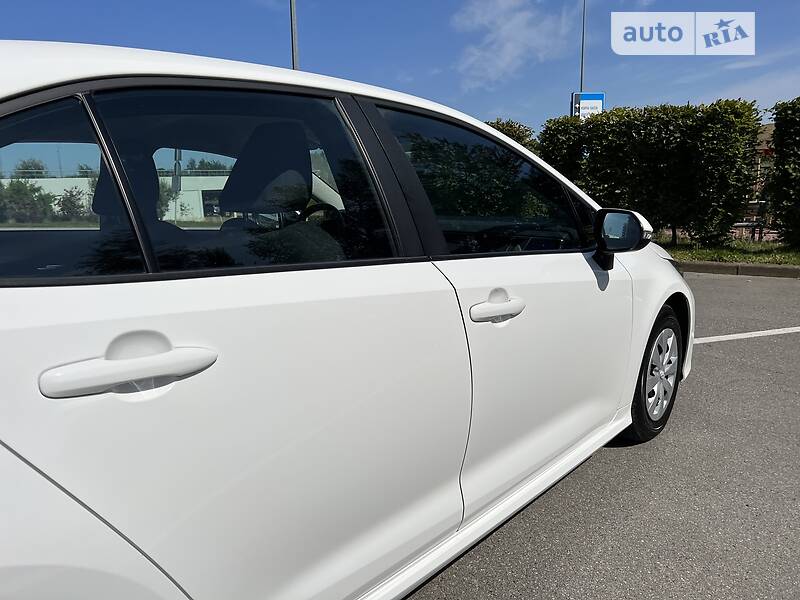 Седан Toyota Corolla 2020 в Киеве