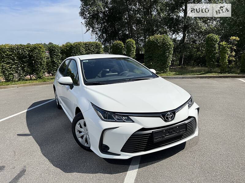 Седан Toyota Corolla 2020 в Киеве