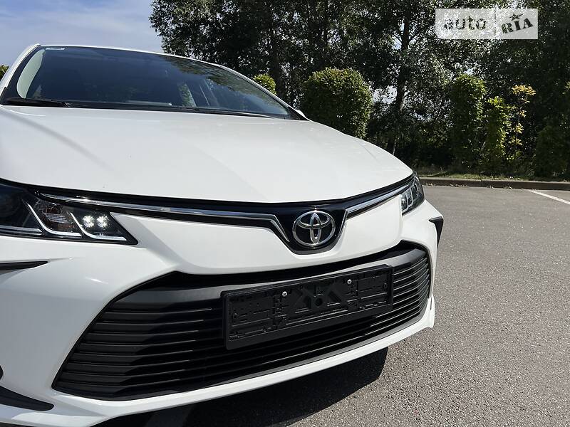 Седан Toyota Corolla 2020 в Киеве