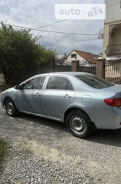 Седан Toyota Corolla 2008 в Хусте