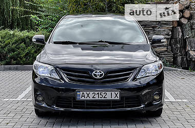 Седан Toyota Corolla 2011 в 