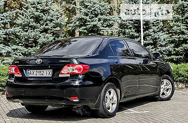 Седан Toyota Corolla 2011 в 