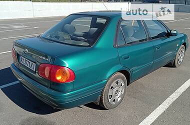 Седан Toyota Corolla 2000 в 