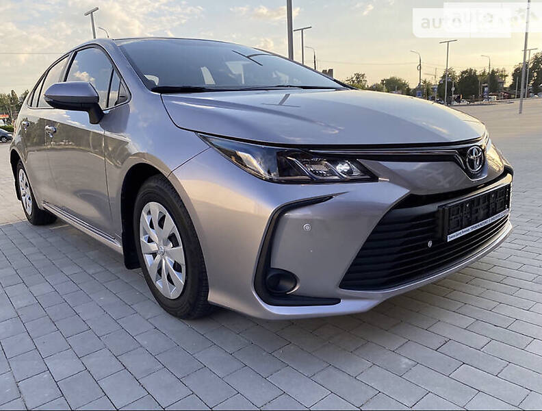Седан Toyota Corolla 2019 в Львове