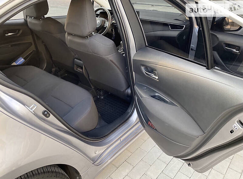 Седан Toyota Corolla 2019 в Львове